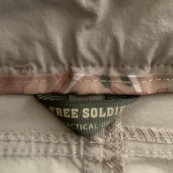 Free Soldier cargo hiking waterproof tactical pants size 30W 30L khaki tan - Picture 4 of 6